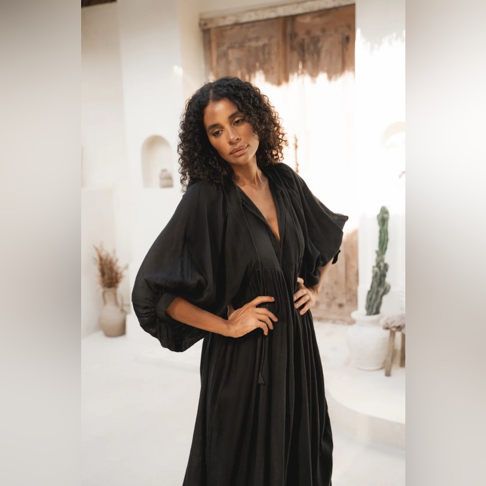DAUGHTERS OF INDIA 
Kyra Midi Dress ~ Black Gauze